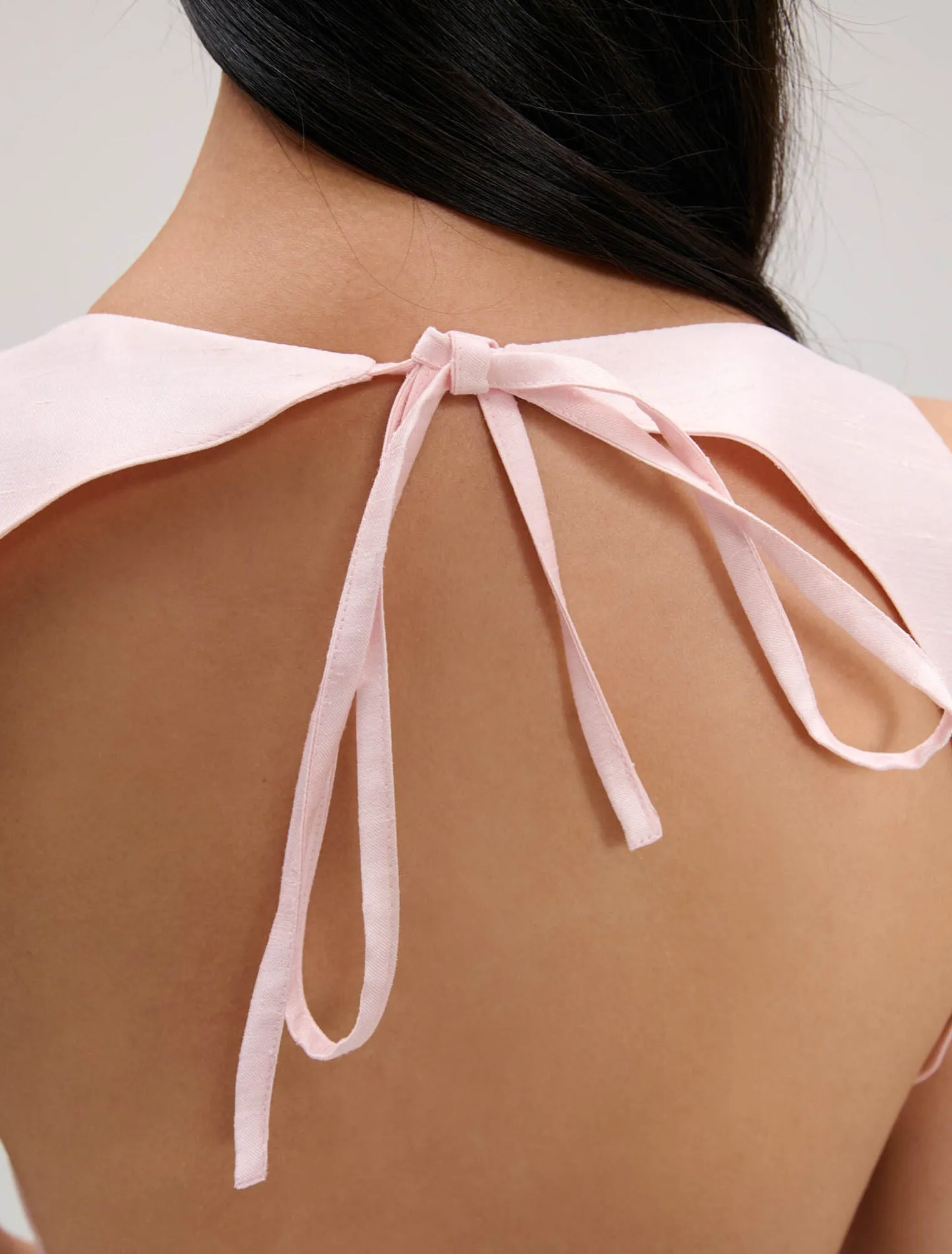 Backless dress