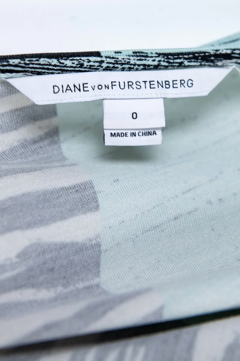 Diane von Furstenberg Aqua Graphic Print Silk Jersey Valencia Wrap Dress Size XXS | US 0
