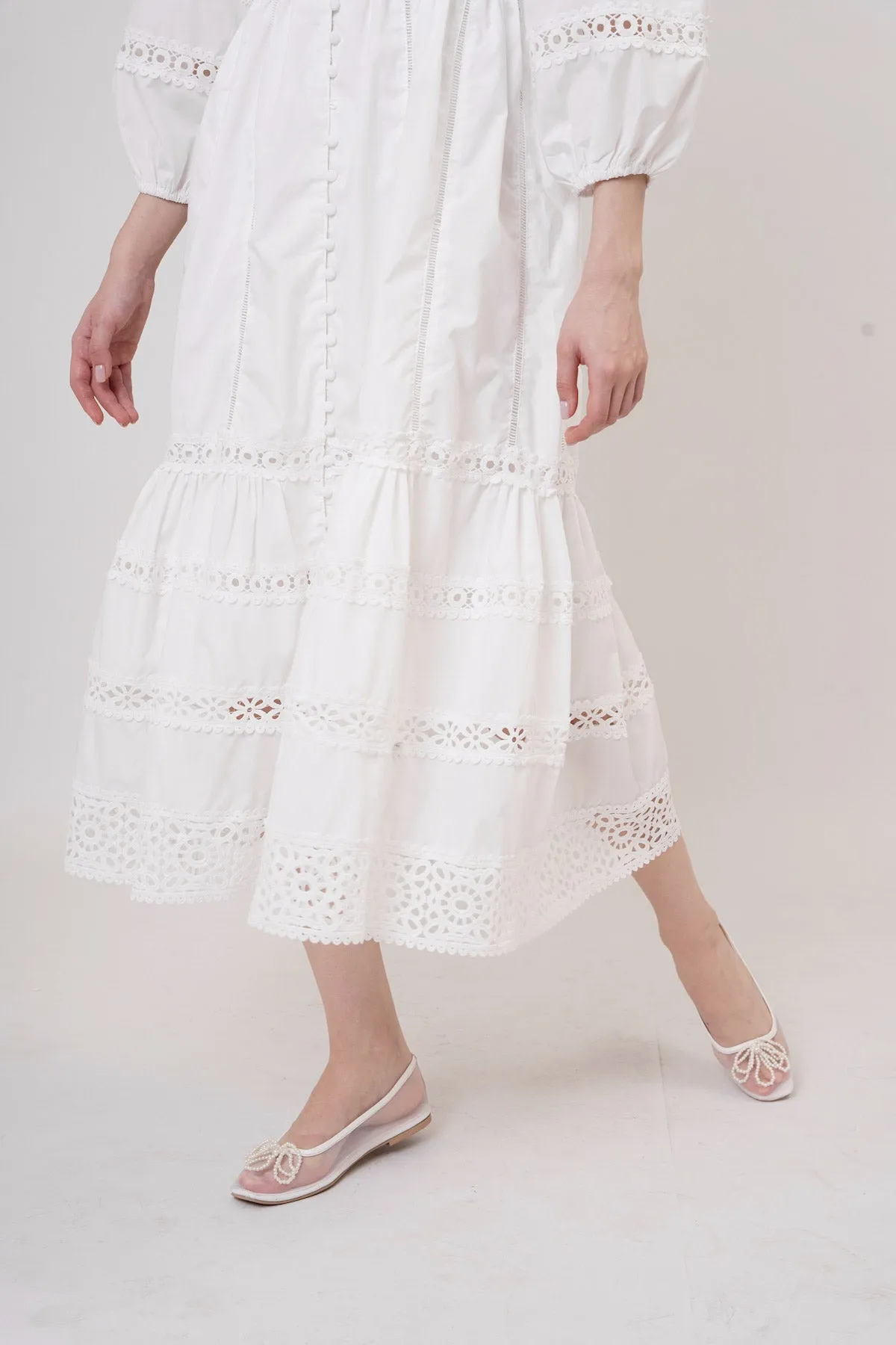 Hydra Flats In White