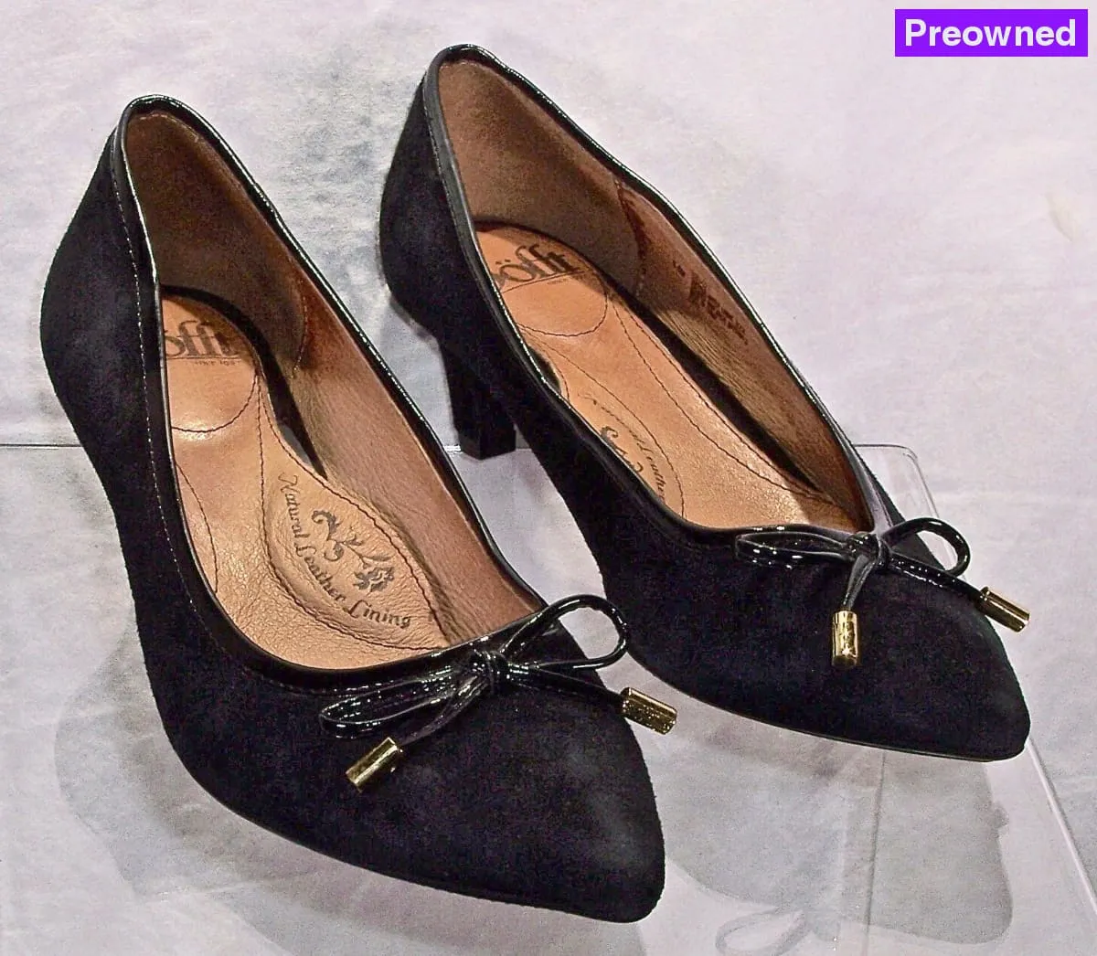 SOFFT Women's •Annabeth•  Kitten Heel Pump - Black Suede - Size 6.5M