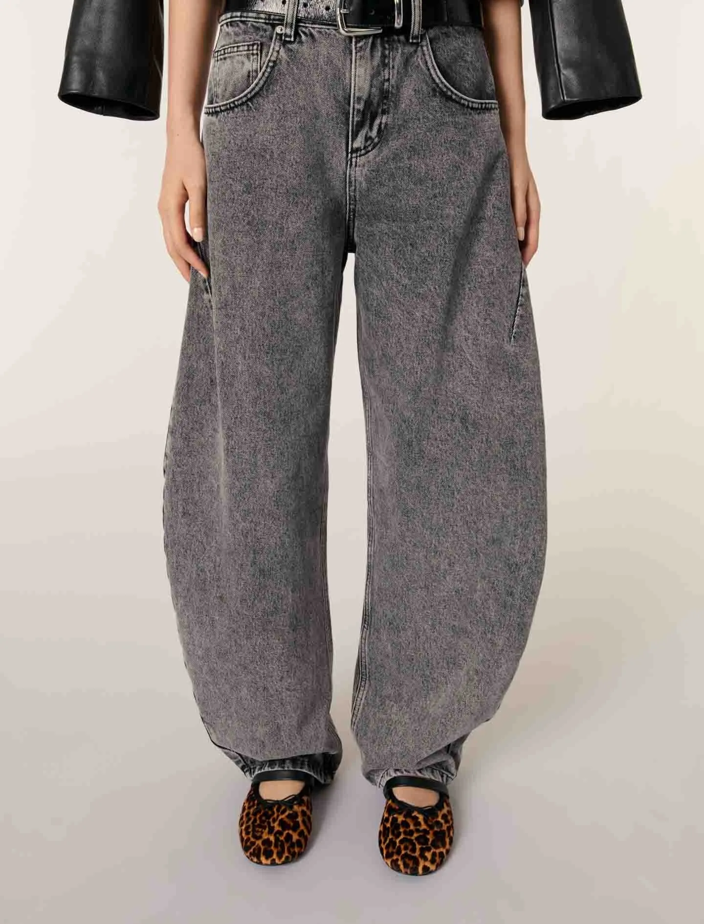 Tapered jeans