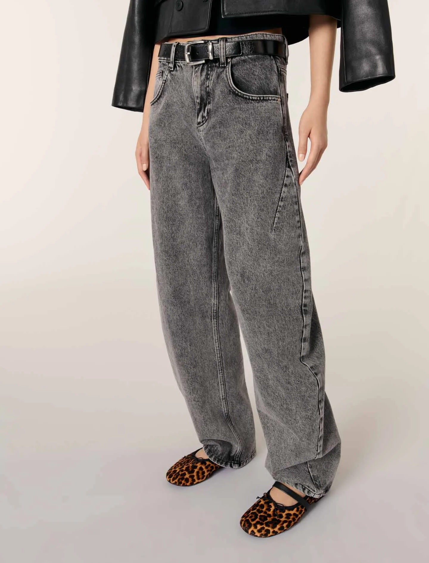 Tapered jeans
